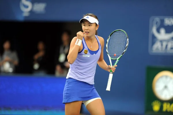 Chinas Peng Shuai Gesticula Enquanto Compete Contra Nadia Petrova Rússia — Fotografia de Stock