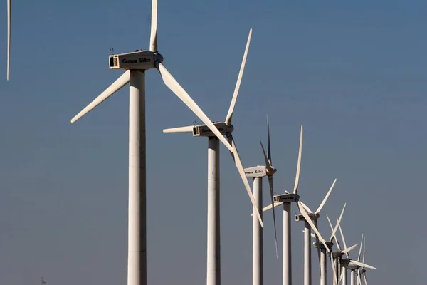 Ветряные Турбины Можно Увидеть Ветряной Электростанции Городе Юмень Северо Западная — стоковое фото