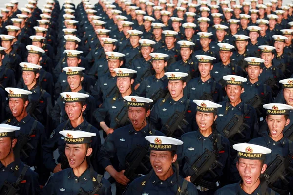 Datei Chinesische Marinesoldaten Der Pla Volksbefreiungsarmee Üben Während Einer Trainingseinheit — Stockfoto