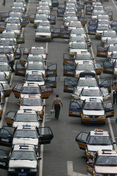 Vue Des Taxis Dans Parc Pékin Juin 2008 — Photo