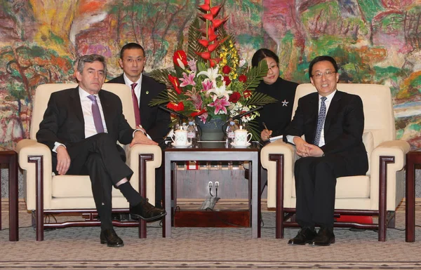 英国首相戈登 布朗于2008年1月19日在上海国宾馆会见上海市长韩正 — 图库照片
