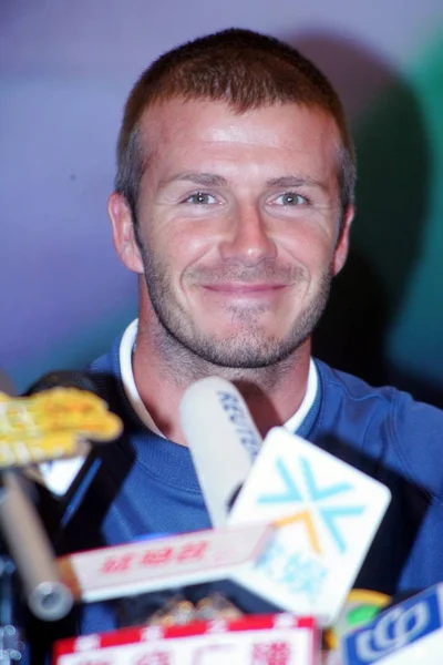 Pomocnik Los Angeles Galaxy David Beckham Pozuje Podczas Konferencji Prasowej — Zdjęcie stockowe