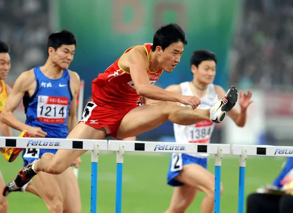 Liu Xiang Shanghai Front Other Hurdlers Compete Final Mens 110M — Stock Photo, Image