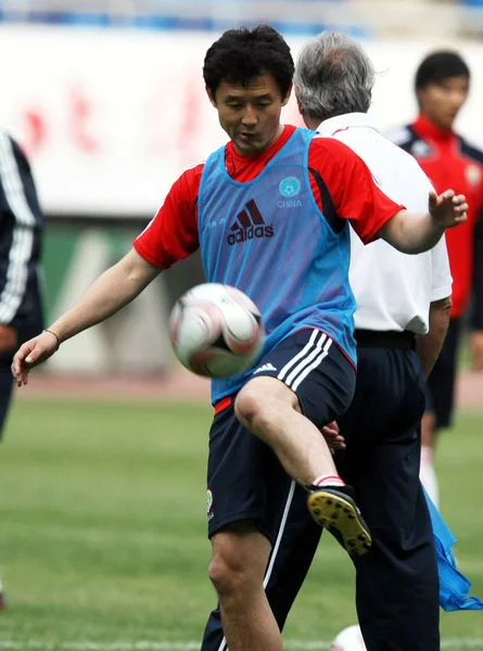 Çinli Futbolcu Sun Jihai Arkadaşları Bir Eğitim Oturumu Sırasında Çin — Stok fotoğraf