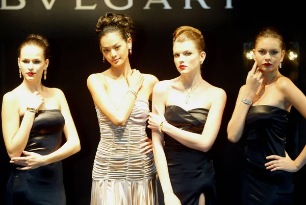 Tajvani Modell Patina Lin Második Bal Más Modellek Térkép Bvlgari — Stock Fotó