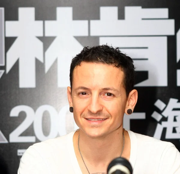 Chester Bennington Banda Rock Estadounidense Linkin Park Posa Durante Una — Foto de Stock