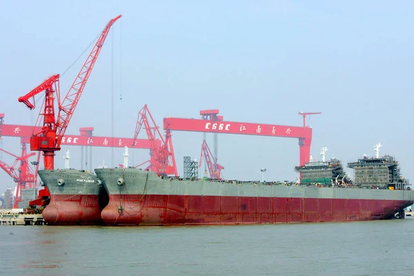 Vista Los Buques Construcción Astillero Del Astillero Jiangnan Shipyard Group — Foto de Stock