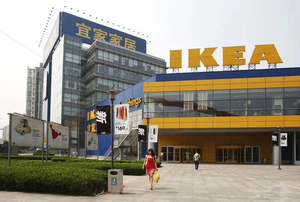 View Ikea Store Shanghai August 2007 — Stock Photo, Image