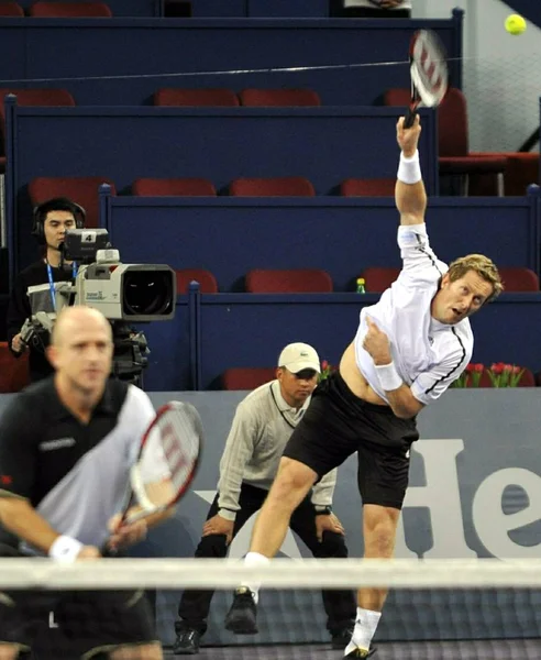 Jonas Bjorkman Suécia Direita Kevin Ullyett Zimbábue Esquerda Competir Contra — Fotografia de Stock