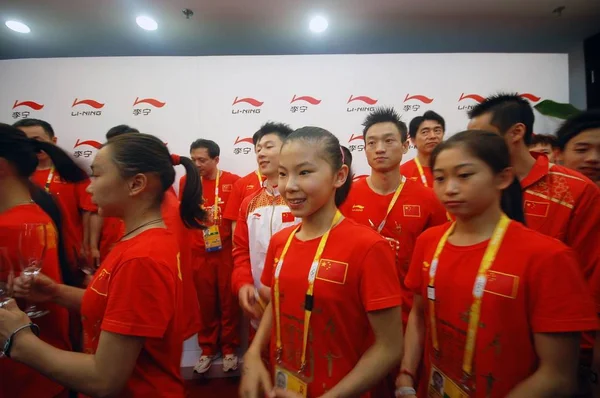 Members Chinas Gymnastics Team Celebration Beijing August 2008 — Stock Photo, Image