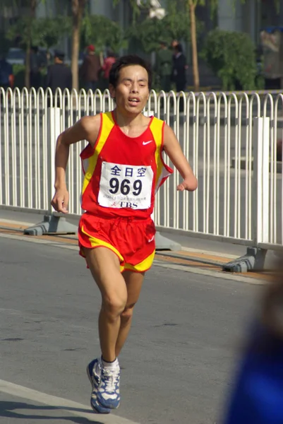 Uczestnik Niepełnosprawnościami Bierze Udział 2007 Ana Beijing International Marathon Pekinie — Zdjęcie stockowe