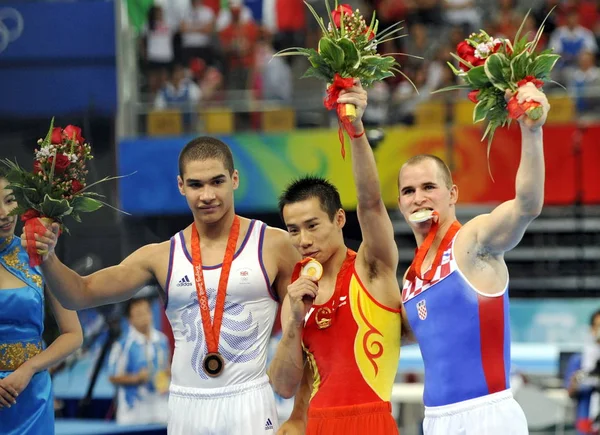 Chinas Xiao Qin Center Filip Ude Kroatien Højre Louis Smith - Stock-foto