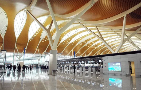 Внутренний Вид Терминала Международного Аэропорта Пудун Время Учений Шанхае Марта — стоковое фото