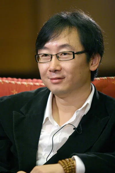 2008年10月11日 中国导演陆川在上海举行的电视脱口秀节目中 — 图库照片