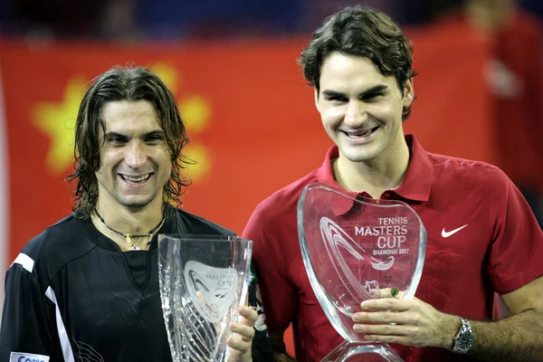 Roger Federer Della Svizzera Destra Campione David Ferrer Della Spagna — Foto Stock