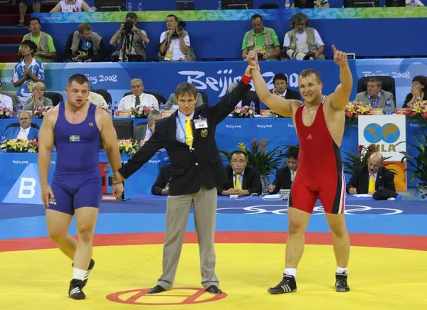 Armenias Yuri Patrikeev Celebra Después Ganar Medalla Bronce Del Mens — Foto de Stock