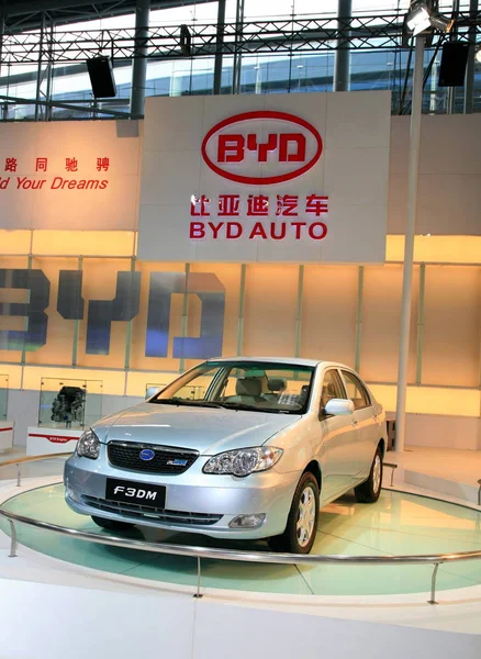 Byd F3Dm Hybrydowy Elektryczny Samochód Jest Widziany Wystawie Chiny Guangzhou — Zdjęcie stockowe