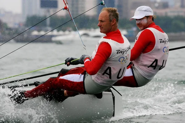 Sølvmedaljører Darren Bundock Glenn Ashby Fra Australia Tildelingen Seilkonkurranse Tornado – stockfoto