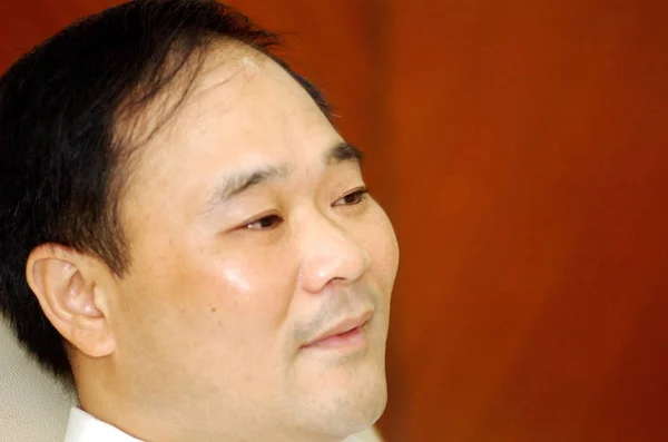 Shufu Prezes Firmy Geely Holding Group Ltd Reaguje Podczas Wywiadu — Zdjęcie stockowe