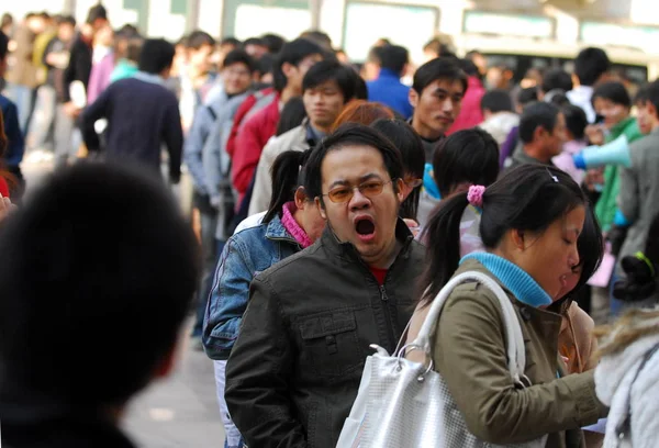 Massen Chinesischer Studenten Stehen Schlange Für Die Registrierung Der Nationalen — Stockfoto