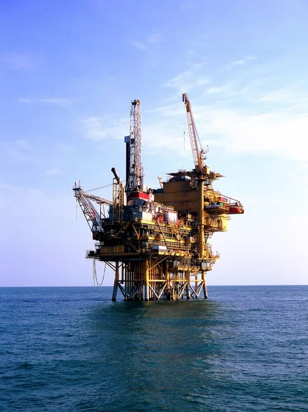 Veduta Una Piattaforma Petrolifera Cnooc China National Offshore Oil Corporation — Foto Stock