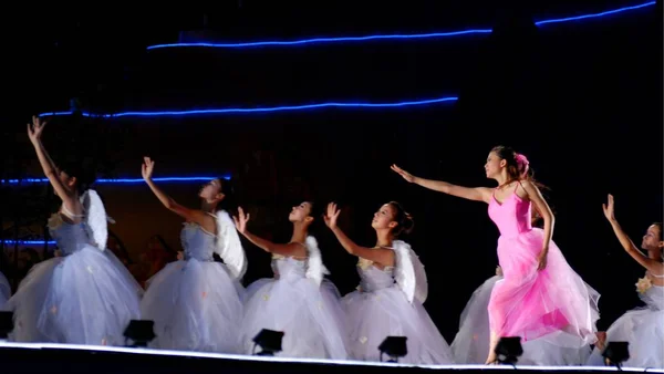 Bailarines Chinos Actúan Ceremonia Apertura Del Festival Internacional Artes Canción —  Fotos de Stock