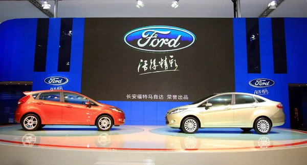 Novos Ford Fiestas São Vistos Exposição 6Th China Guangzhou International — Fotografia de Stock