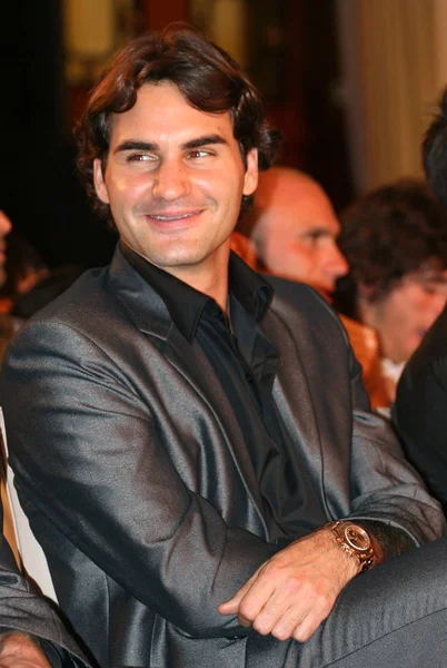 Zwitsers Tennisser Roger Federer Vormt Tijdens Een Welkom Ceremonie Voor — Stockfoto