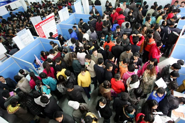 Menigten Van Afgestudeerden Proberen Werkgelegenheid Bij Een Jobdag Weifang Stad — Stockfoto