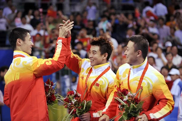 Desde Izquierda Chinas Wang Liqin Wang Hao Lin Celebran Después —  Fotos de Stock