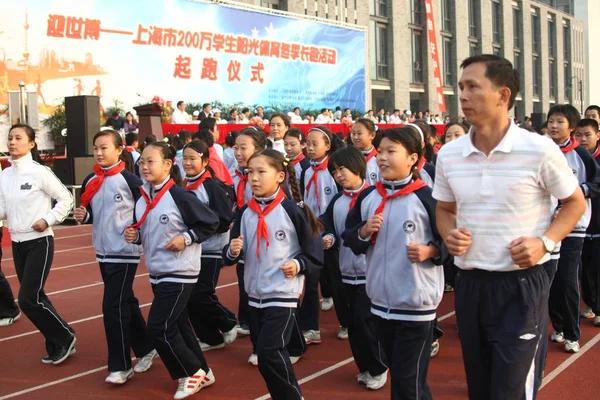 Chinese Studenten Lopen Tijdens Een Lange Lopende Campagne Een Middelbare — Stockfoto