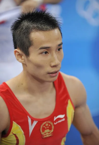 Chinas Xiao Qin Herre Pommel Horse Kunstneriske Gymnastik Beijing 2008 - Stock-foto