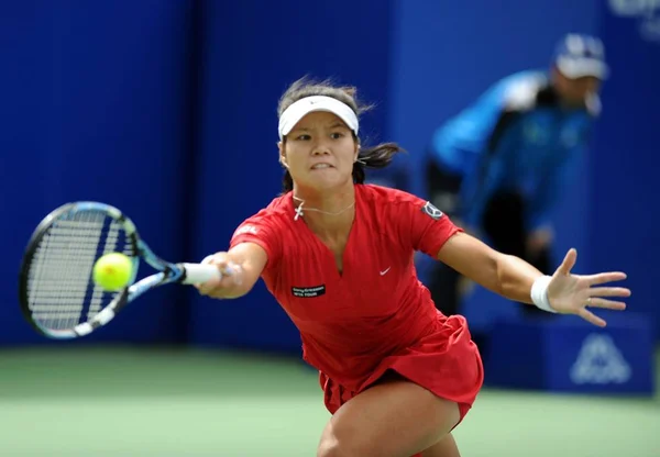 Chinas Конкурує Франческа Скьявоне Італії Жіноча Синглів Тенісного Матчу Китай — стокове фото