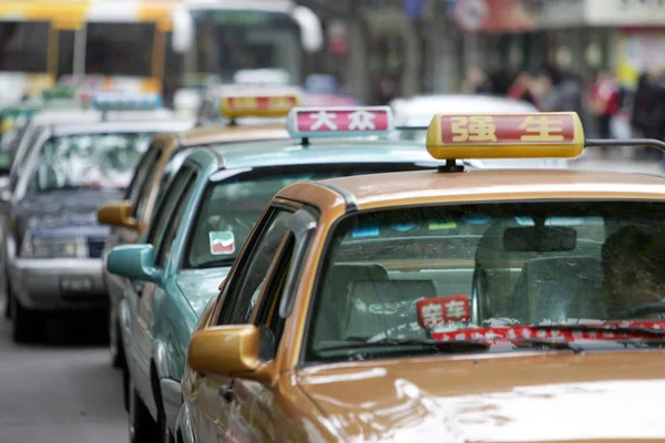 Tekintettel Taxies Utcán Sanghajban — Stock Fotó