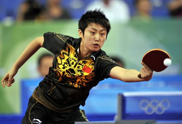 Chinas Guo Yue Plays Her Teammate Wang Nan Semifinal Match — Stock Photo, Image