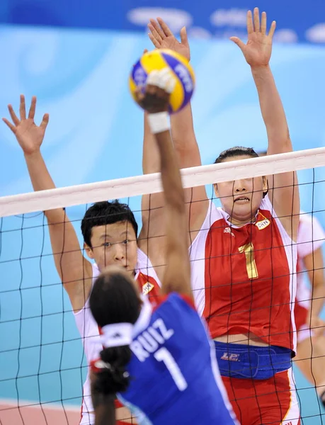 Cubas Yumilka Ruiz Luaces Avant Pointe Contre Chinas Feng Kun — Photo