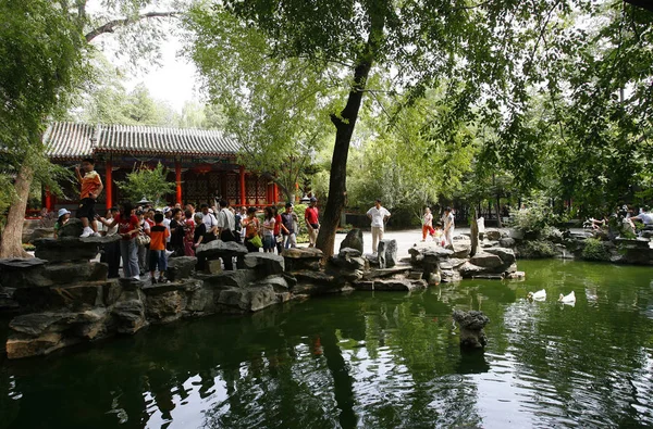 Туристы Посещают Особняк Принца Гонга Гун Ван Пекине Августа 2008 — стоковое фото