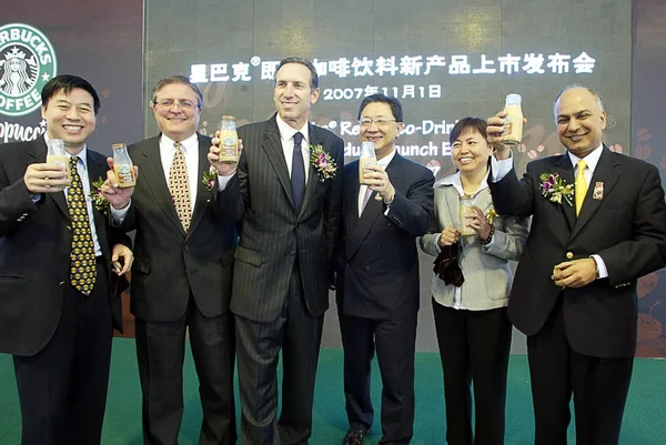 Wang Jinlong Eerste Links President Van Starbucks China Gerry Lopez — Stockfoto