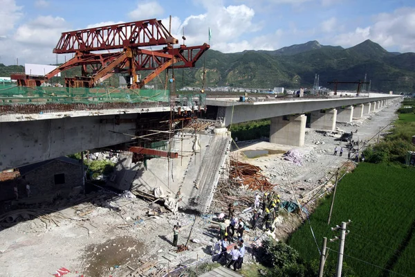 Kilátás Helyszín Összeomlott Vasúti Híd Huangyan Zhejiang Tartomány Augusztus 2008 — Stock Fotó