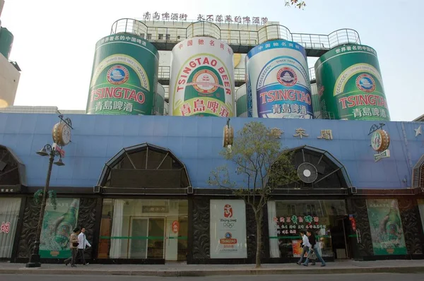 Tsingtao Brewery Fabrikası Dışında Qingdao Doğu Çin Shandong Eyaleti Mayıs — Stok fotoğraf