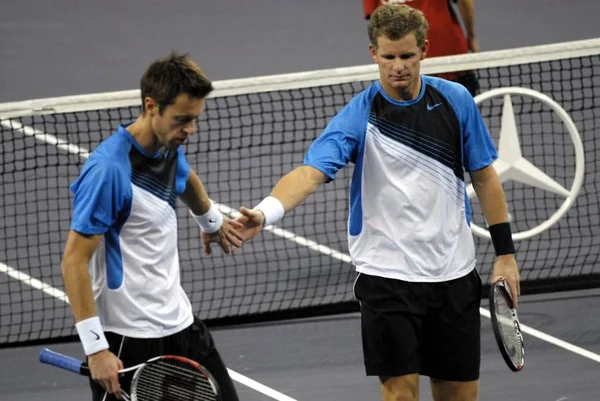 Daniel Nestor Canada Links Und Mark Knowles Bahamas Rechts Konkurrieren — Stockfoto