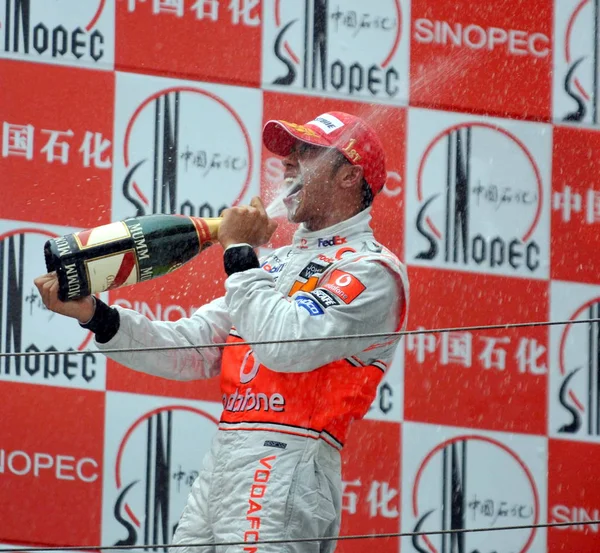 British Kierowca Lewis Hamilton Mclaren Team Spraye Szampan Okazji Jego — Zdjęcie stockowe