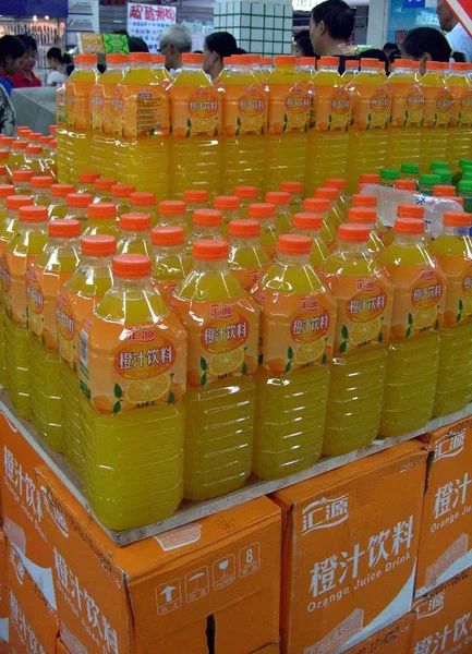 Бутылки Сока Huiyuan Можно Увидеть Продажу Супермаркете Ичане Центральная Провинция — стоковое фото