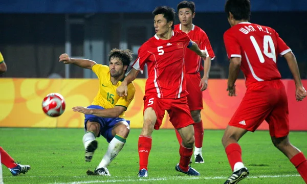 Brazils Cunha 가운데 Mens 예비의 2008 베이징 올림픽 게임의 경기에서 — 스톡 사진