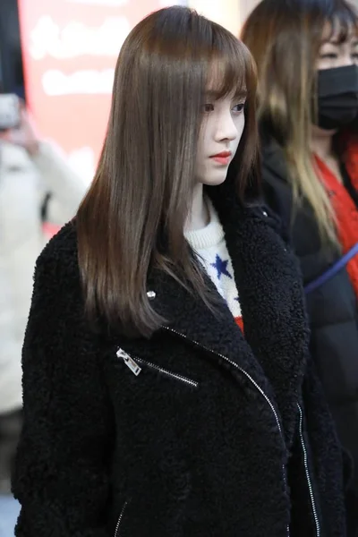 Actriz Cantante China Jingyi Llega Aeropuerto Shanghai China Febrero 2019 — Foto de Stock