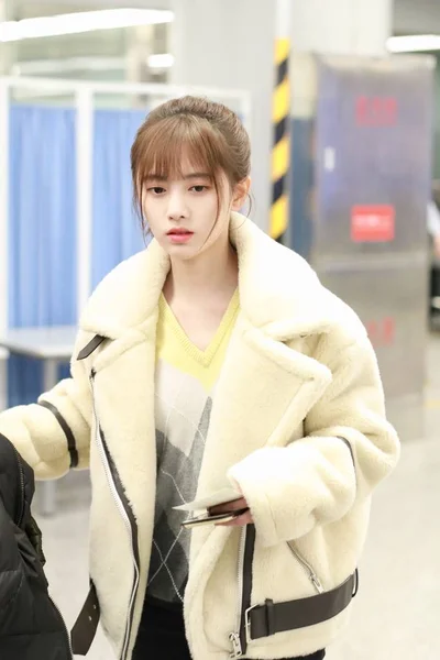 Actriz Cantante China Jingyi Llega Aeropuerto Internacional Beijing Capital Antes — Foto de Stock