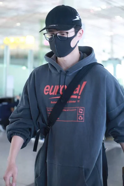 Chinese Actor Liu Haoran Arrives Beijing Capital International Airport Departure — Stock Photo, Image