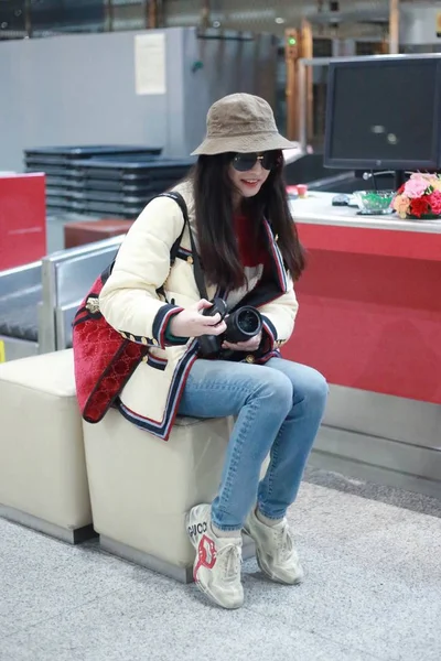 Actrice Chinoise Arrive Aéroport International Pékin Chine Janvier 2019 — Photo