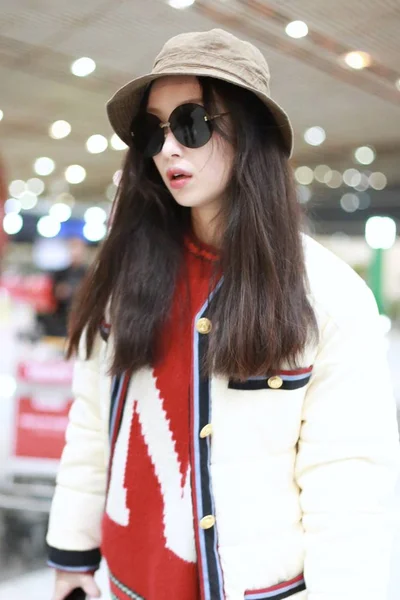 Actrice Chinoise Arrive Aéroport International Pékin Chine Janvier 2019 — Photo