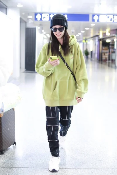 Chinese Actress Zhong Chuxi Arrives Beijing Capital International Airport Beijing — Stock Photo, Image